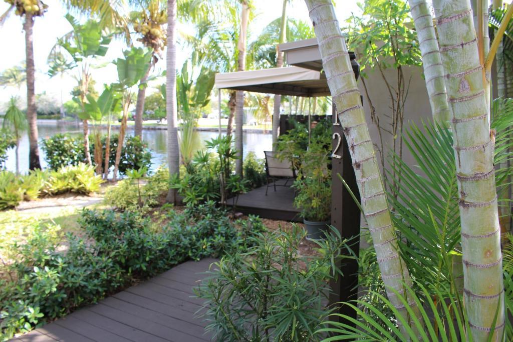 The Cabanas Guesthouse & Spa - Gay Resort Catering To Gay Men Oakland Park Buitenkant foto